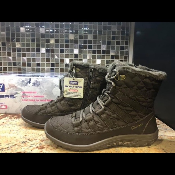 skechers women's reggae fest boot